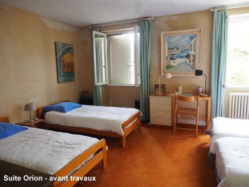 Un habitacion de la casa rural antes